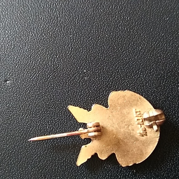 Vintage 10 KT Gold Health Service Pin - Picture 3 of 3